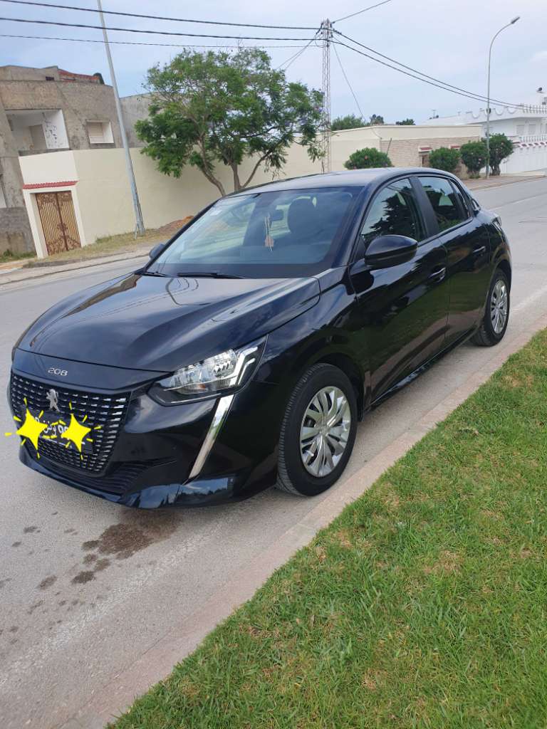 PEUGEOT 208