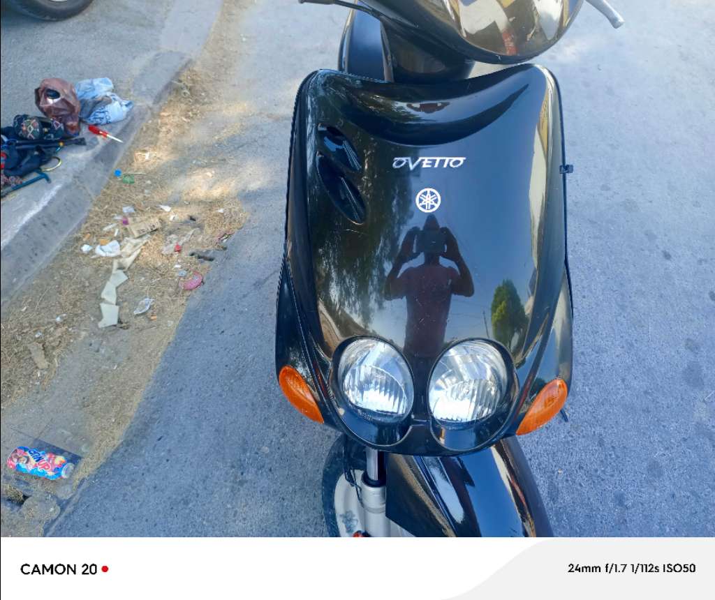 Moto ovetto en très bon état, tel:26915788