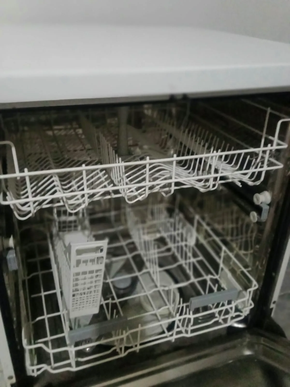 machine à vaisselle ممكن التوصيل 