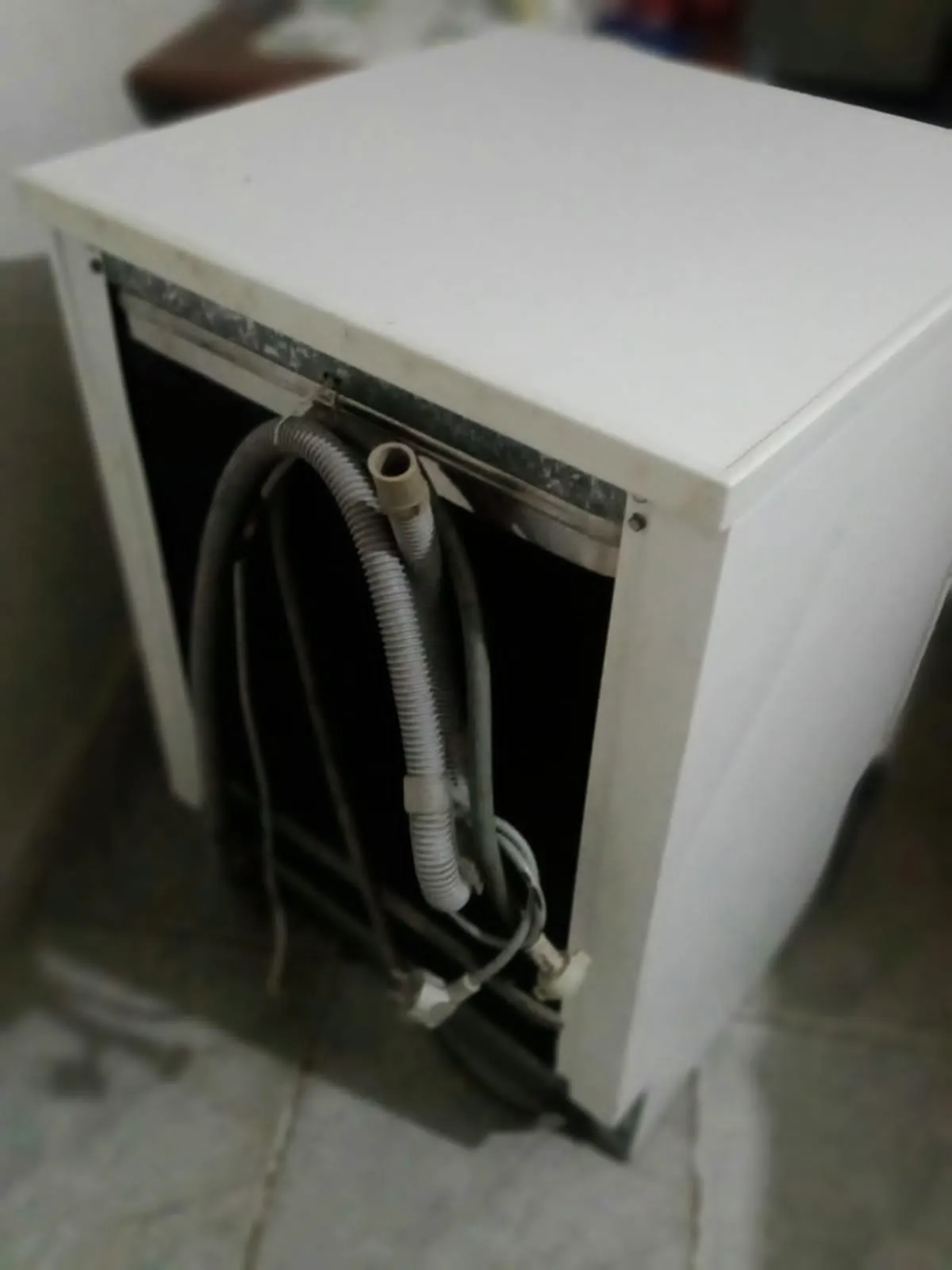 machine à vaisselle ممكن التوصيل 