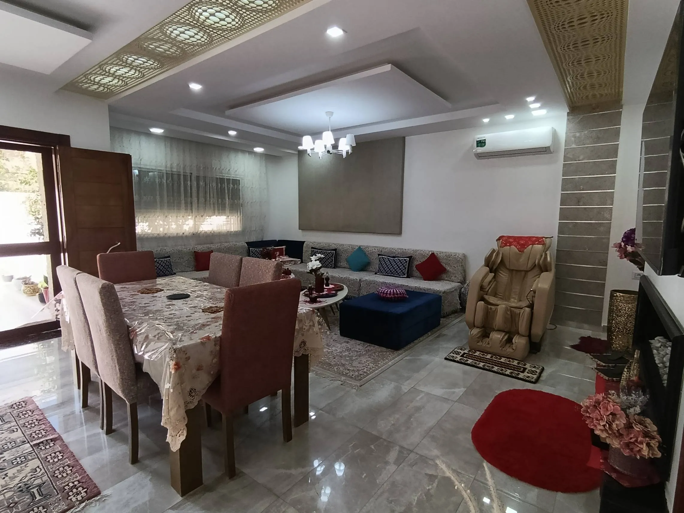 Une villa moderne avec piscine à Kélibia ville