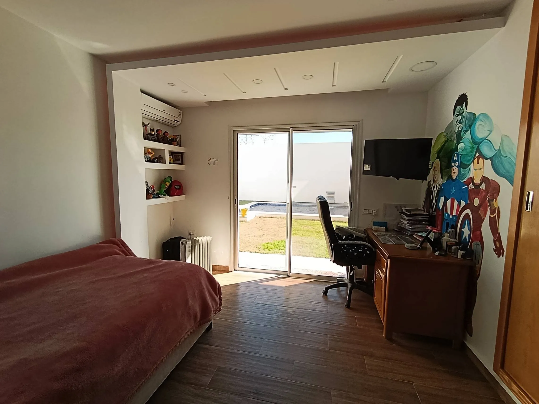 Une villa moderne avec piscine à Kélibia ville