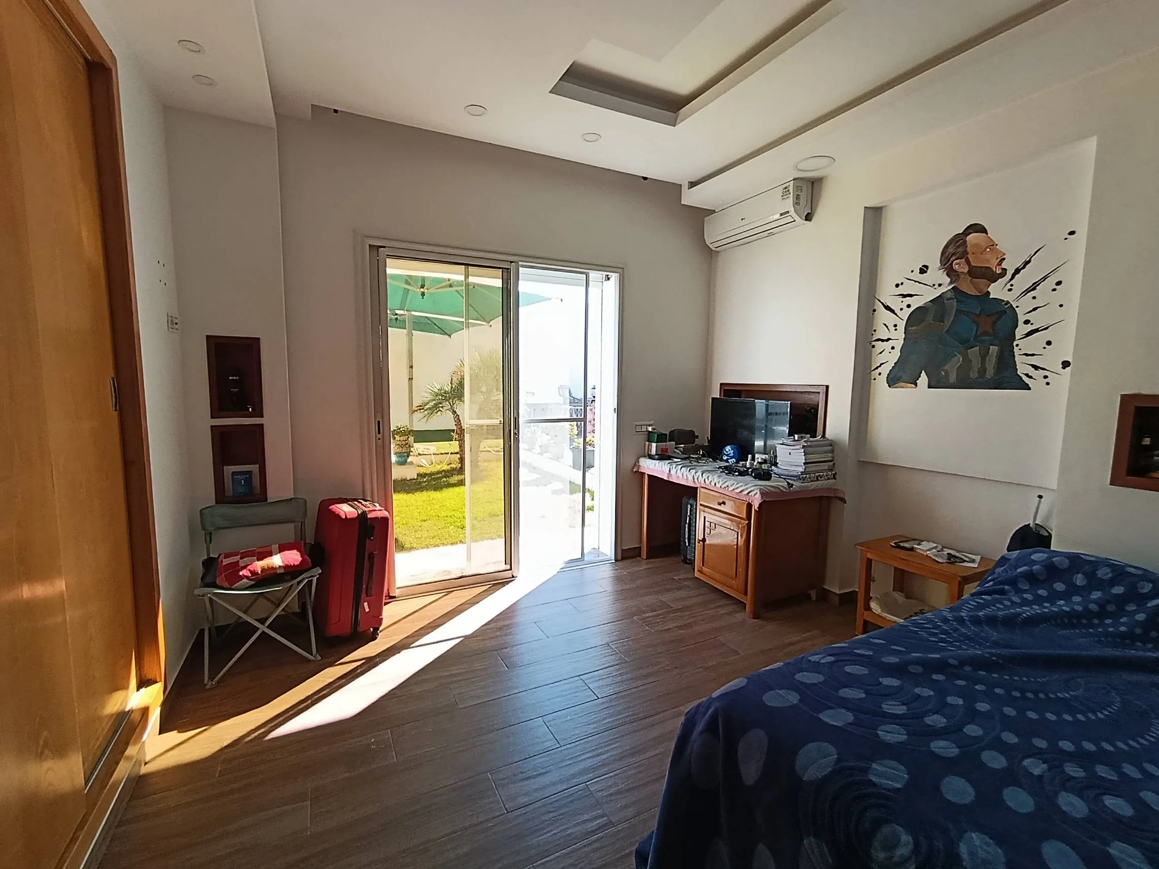 Une villa moderne avec piscine à Kélibia ville