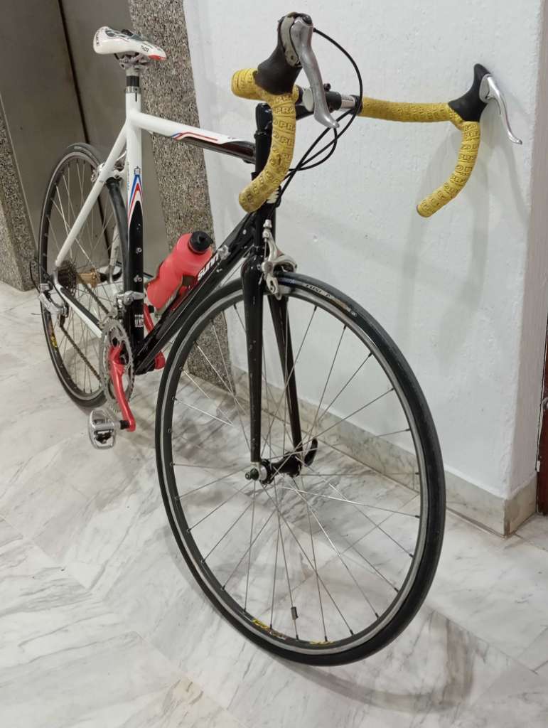 Vélo de course taille L 
