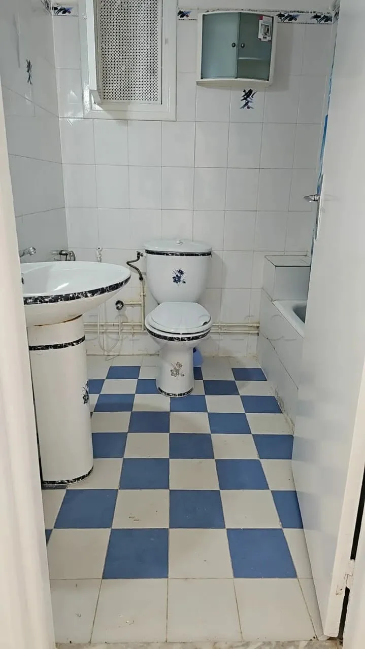 un appartements s+3 au 2éme étage (sans ascenseur) a louer a bardo En face Pâtisserie Ranim