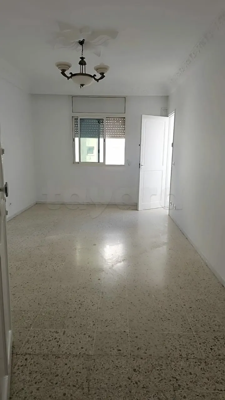un appartements s+3 au 2éme étage (sans ascenseur) a louer a bardo En face Pâtisserie Ranim