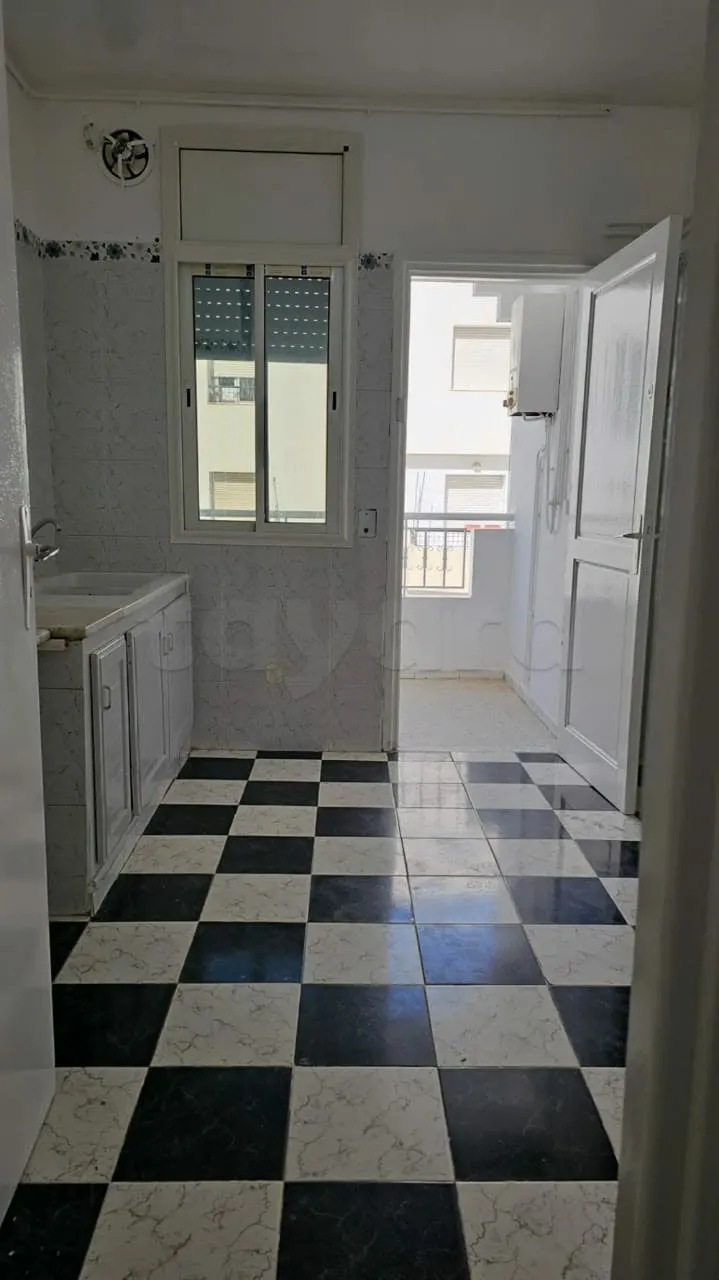 un appartements s+3 au 2éme étage (sans ascenseur) a louer a bardo En face Pâtisserie Ranim