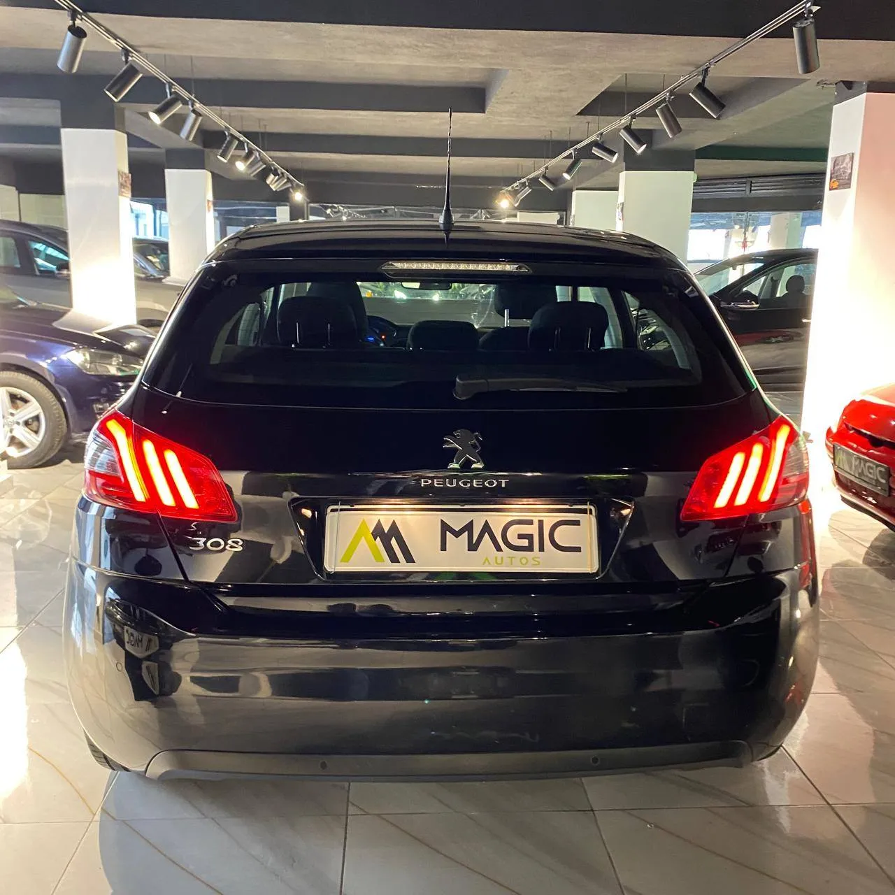 PEUGEOT 308