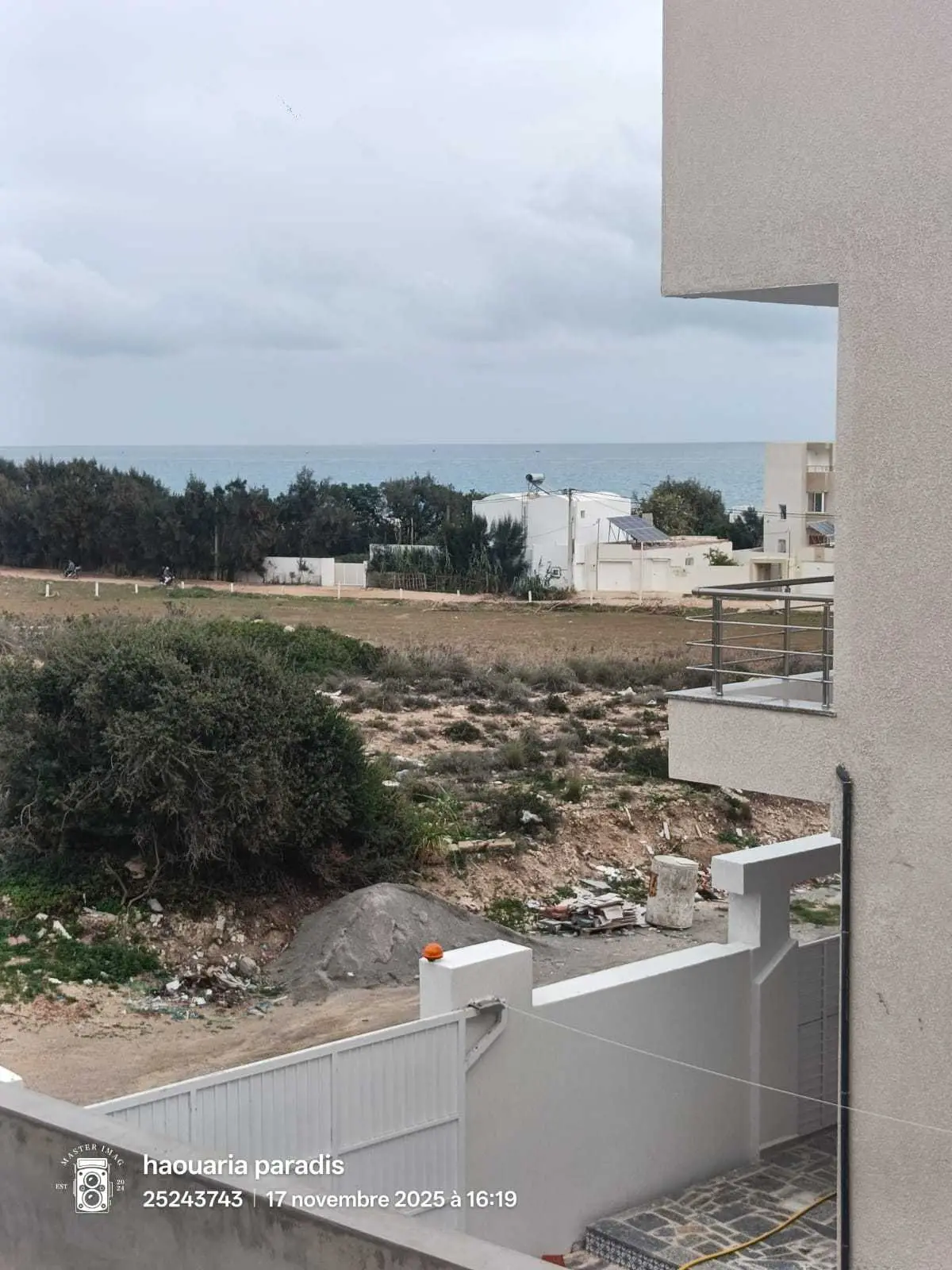 A vendre a la plage elhaouaria clés en main 