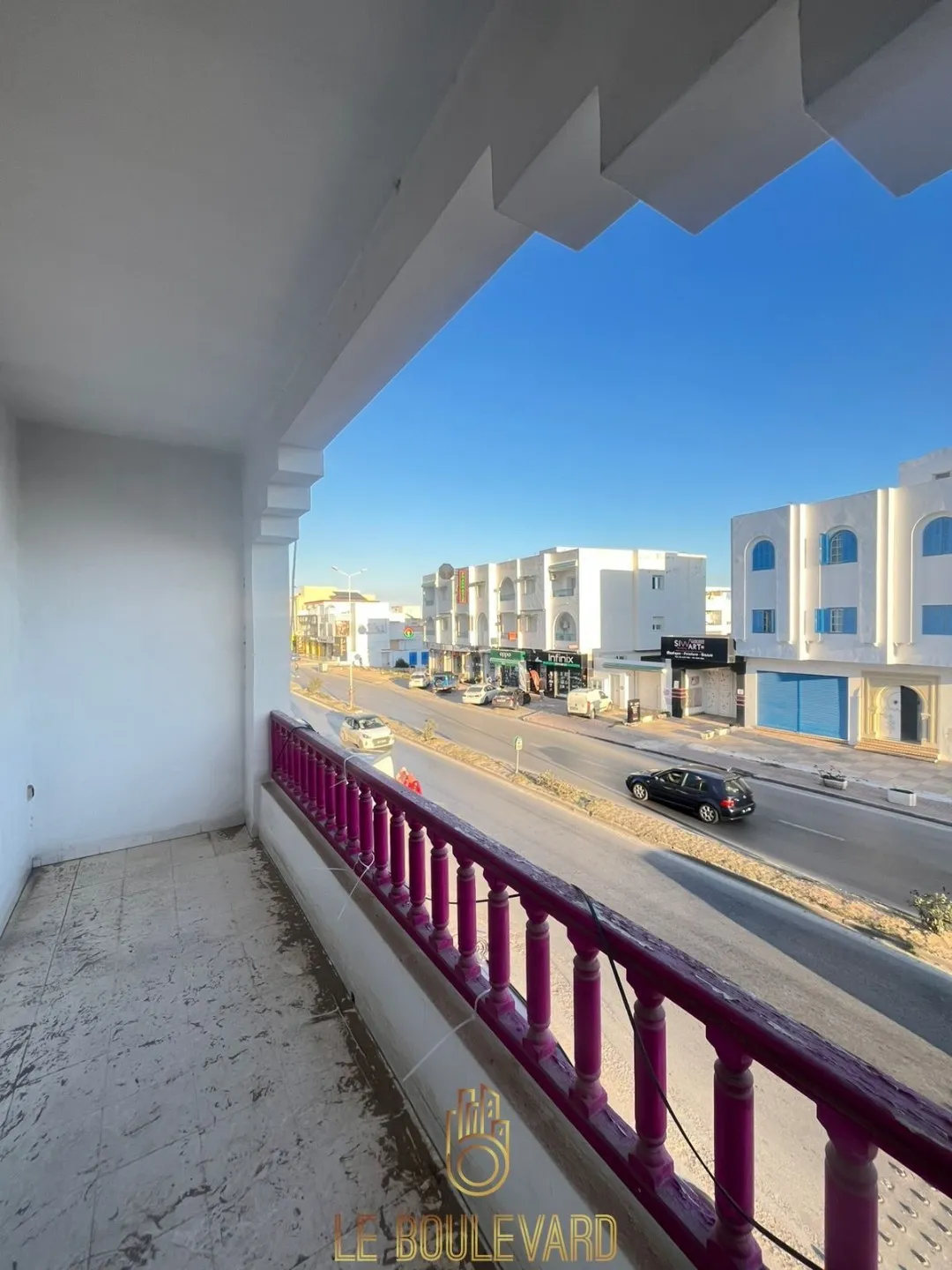 étage bureautique / professionnel sur la route principale Hammamet Nord 