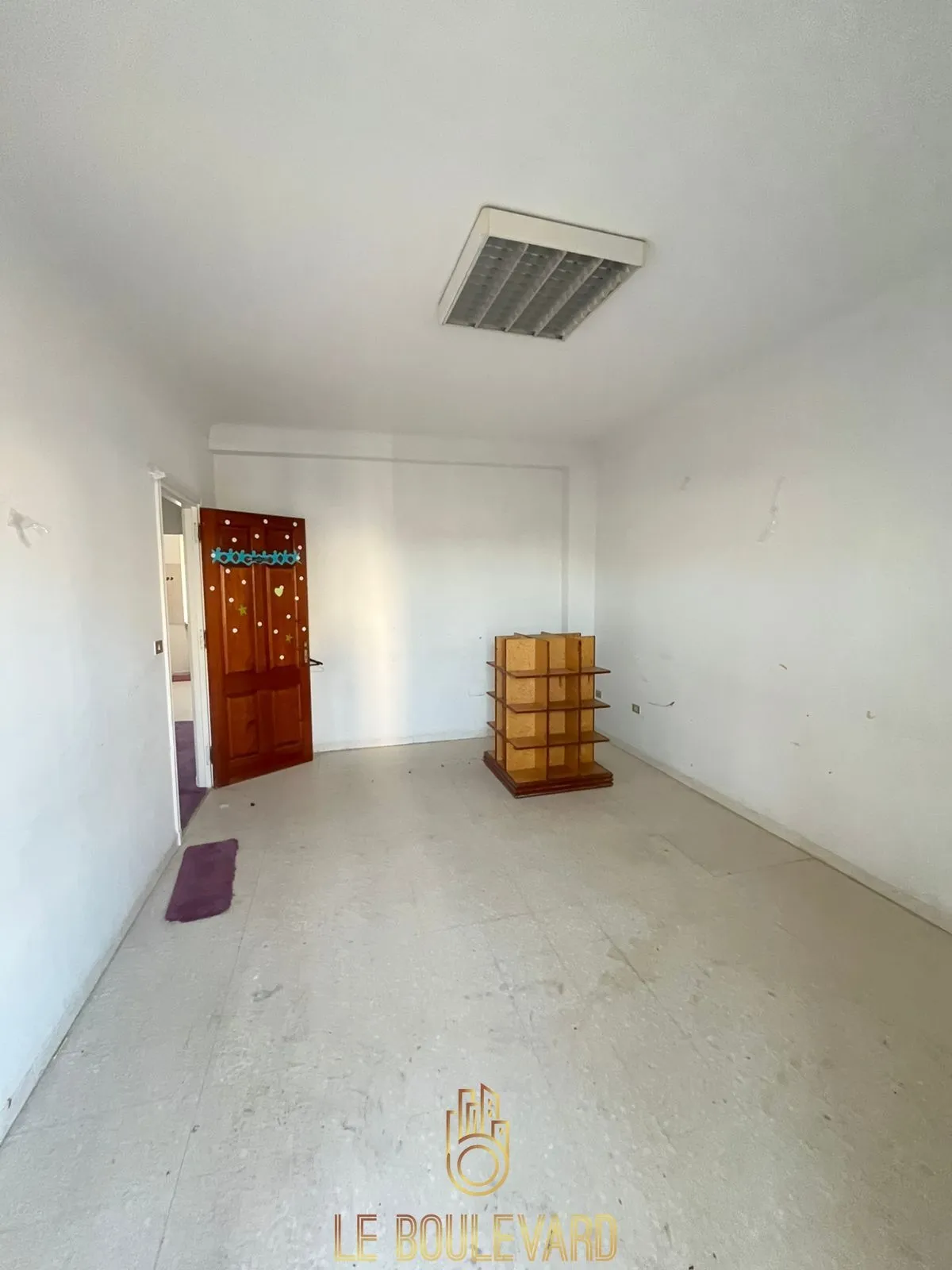 étage bureautique / professionnel sur la route principale Hammamet Nord 