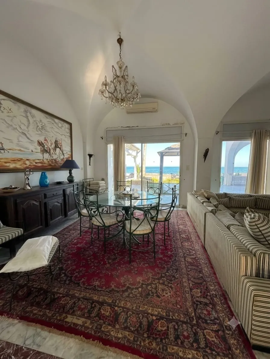 đ Ă VENDRE : VILLA PIEDS DANS L'EAU â CHATT MERIEM
