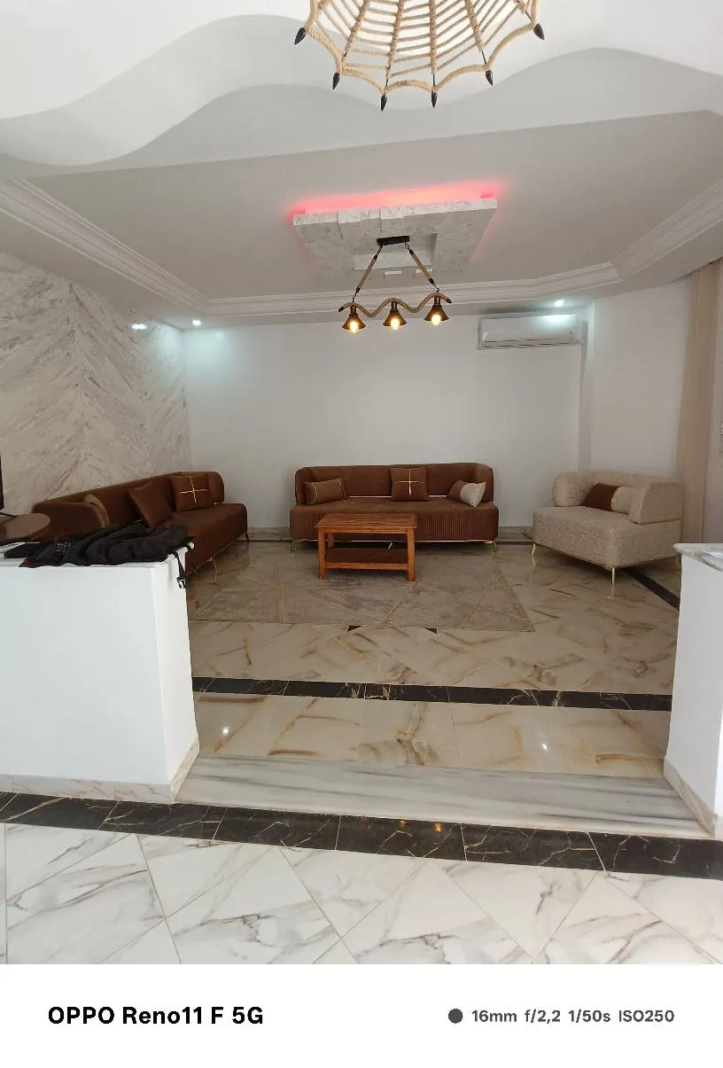 A vendre une maison indépendante au centre El Hawaria