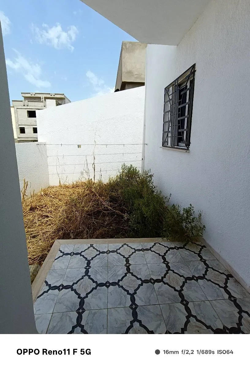 A vendre une maison indépendante au centre El Hawaria