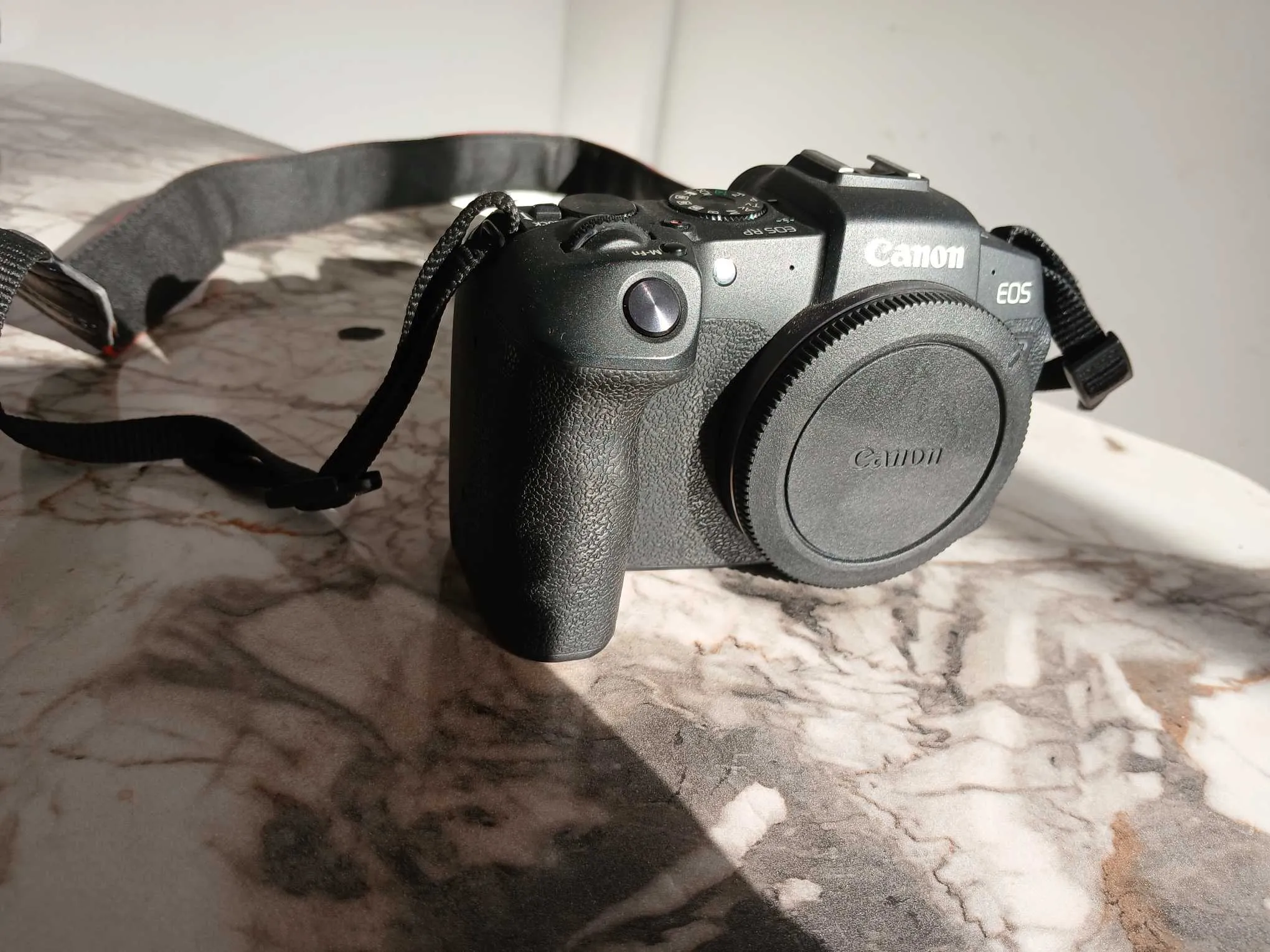 📸 Canon EOS RP – Hybride Plein Format | Occasion Importé de France