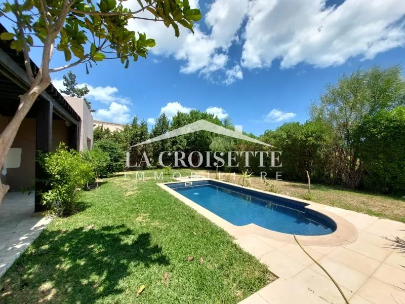 Villa s3 plain pied avec piscine à Gammarth ZVL0643