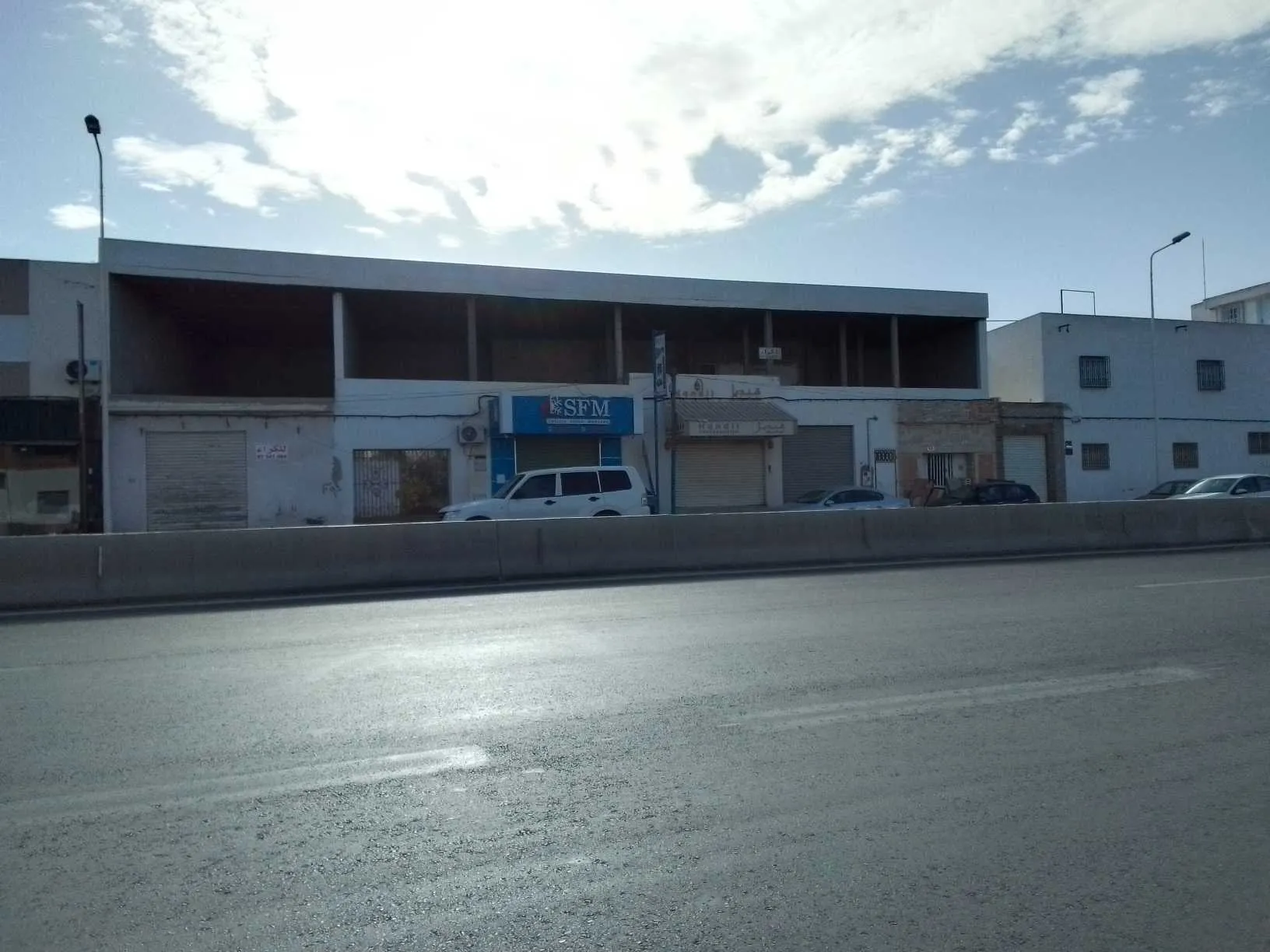 ESPACE DE 200 M2 A LOUER A SFAX KM3