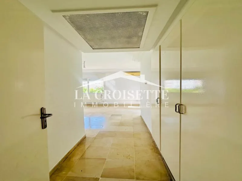 Villa S+4 avec jardin au Lac1 ZVL0546