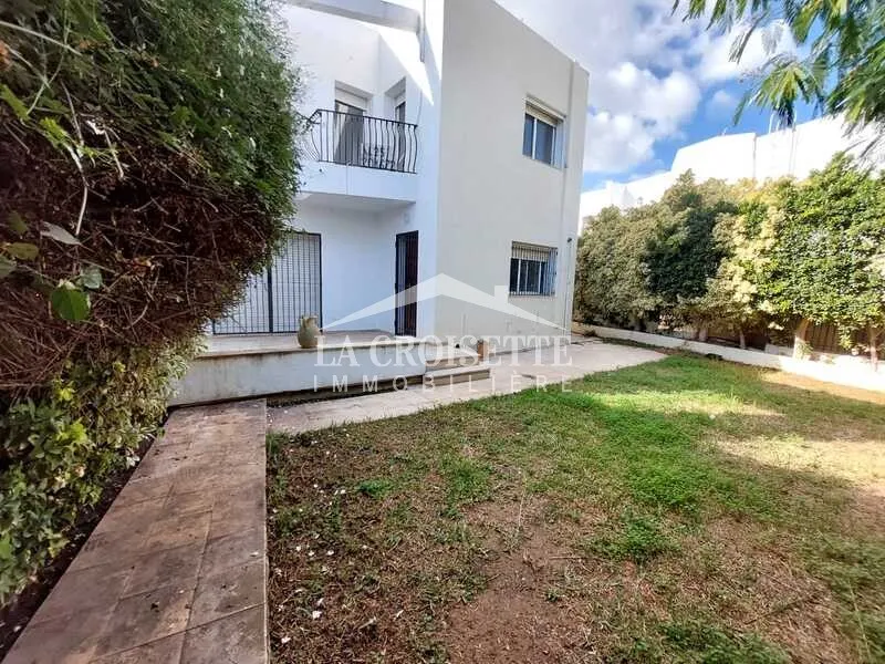Villa S+4 avec jardin au Lac1 ZVL0546