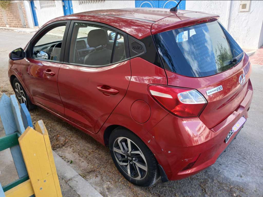 HYUNDAI GRANDE i10 ESSENCE Tel 24 313 594