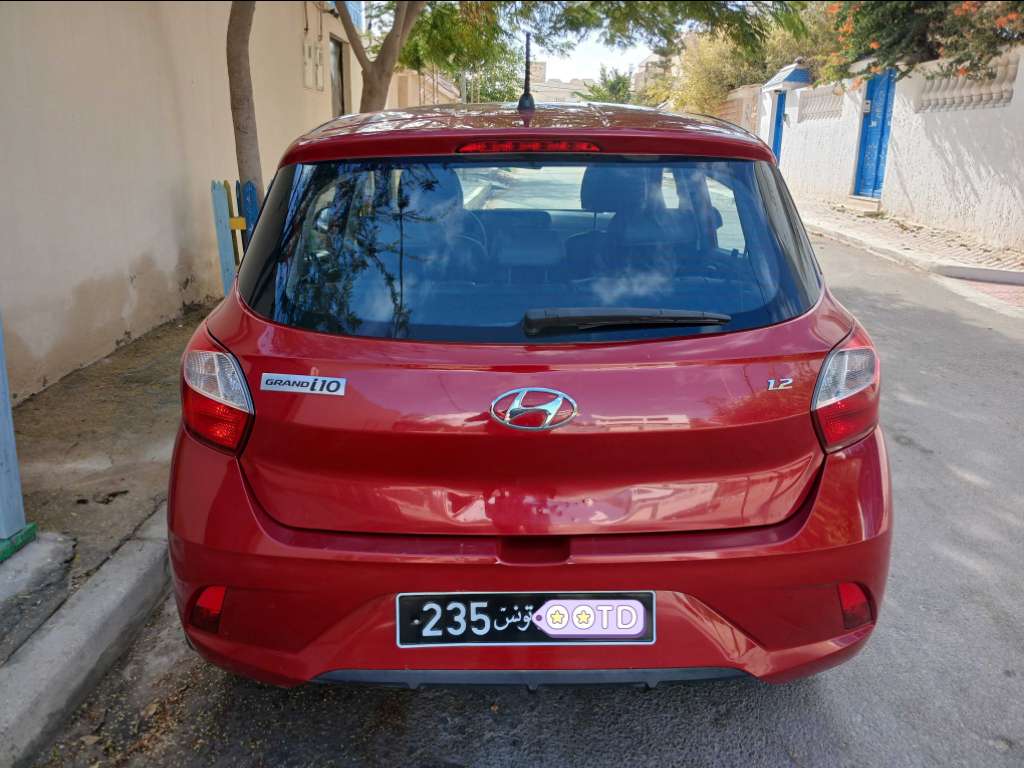 HYUNDAI GRANDE i10 ESSENCE Tel 24 313 594