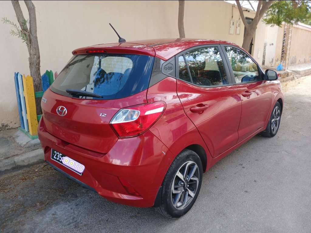 HYUNDAI GRANDE i10 ESSENCE Tel 24 313 594