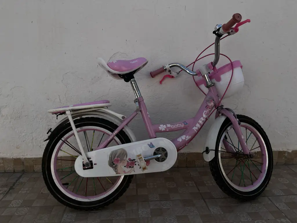 Vélo enfant rose – Bon état