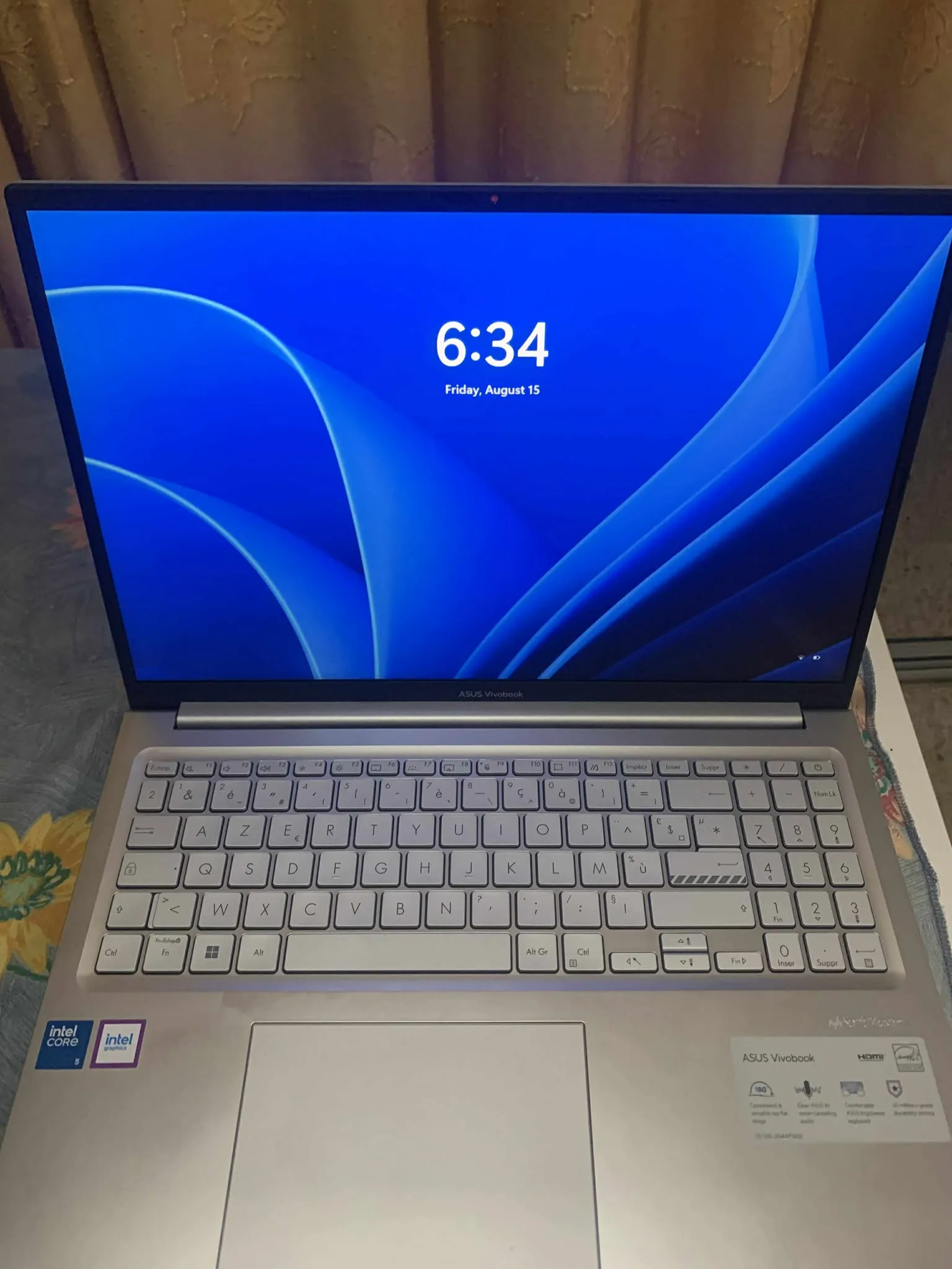 ASUS Vivobook X1605VAP