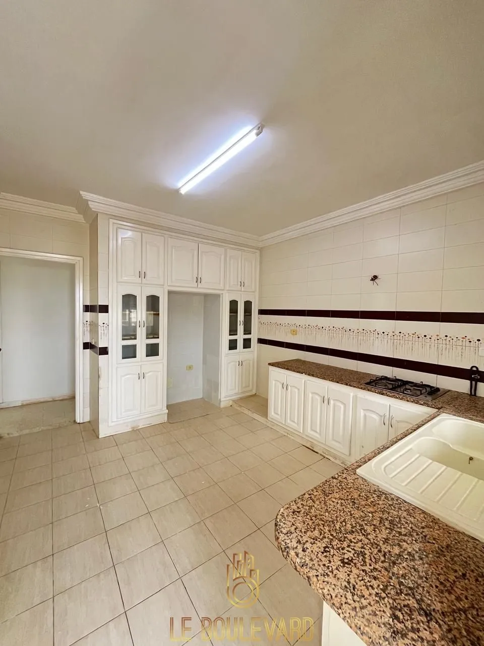 A Louer Etage De Villa S+3 Vide à AFH Mrezga, Cité El Wafa, Nabeul