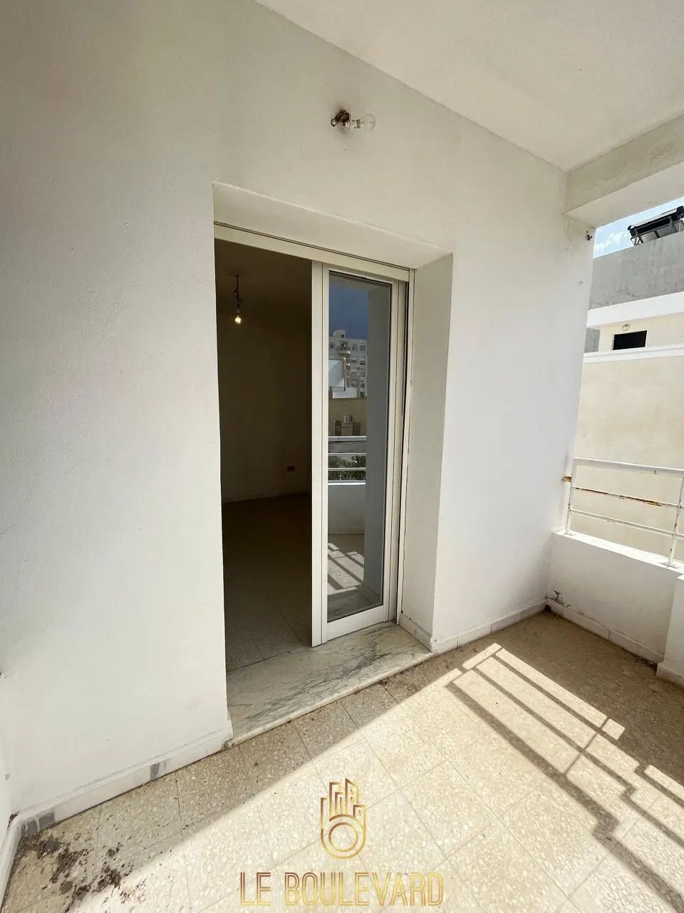 A Louer Etage De Villa S+3 Vide à AFH Mrezga, Cité El Wafa, Nabeul