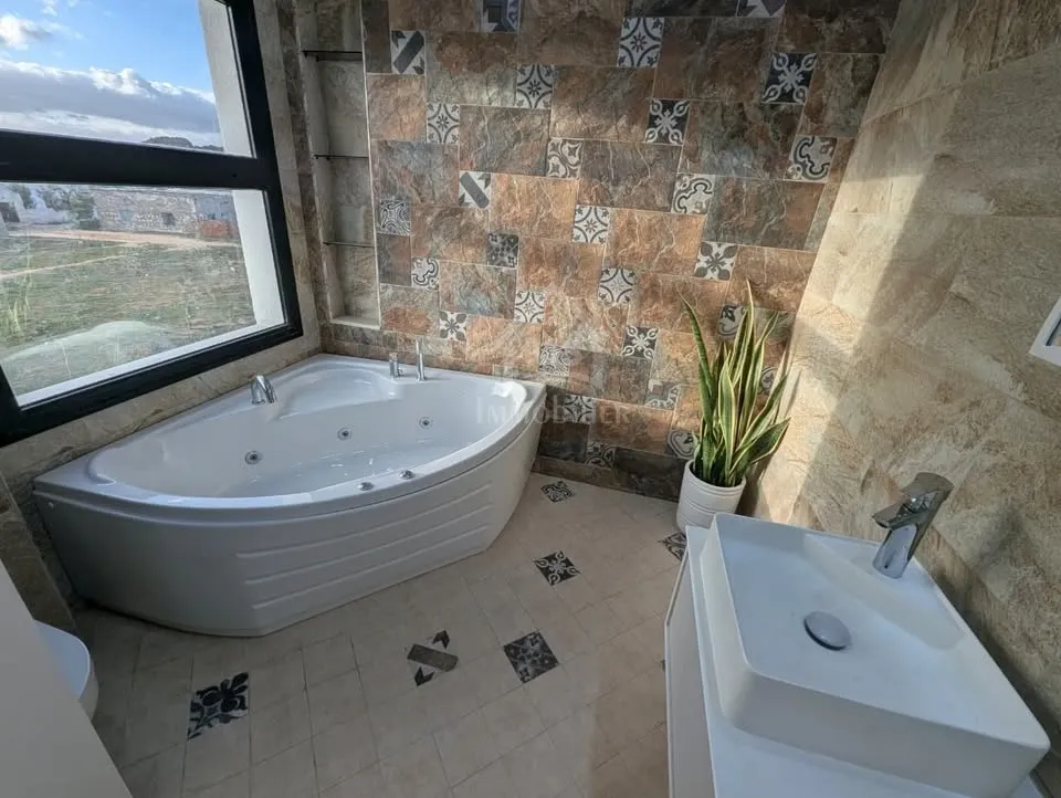 Villa S+4 toute neuve avec grand jardin à vendre à Hammamet Sud 51355351