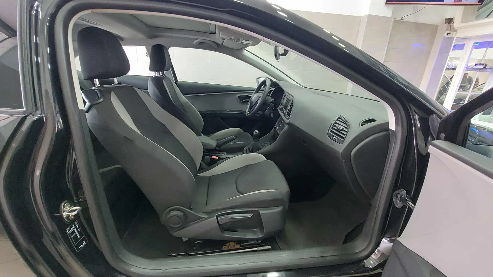 Seat Leon 1.2-Km 87 mille-Tel 98479647