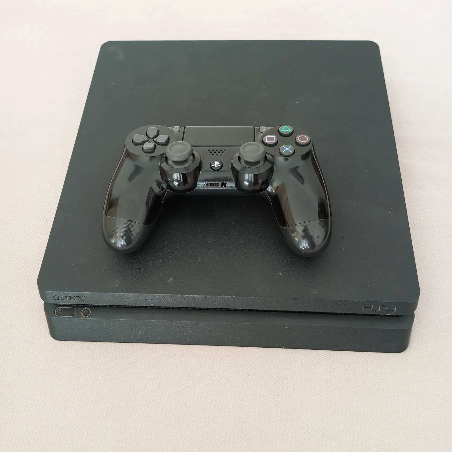 Ps4 slim