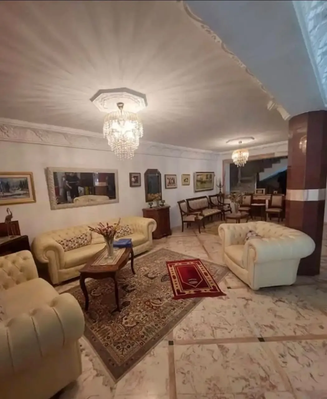 للبيع فيلا فاخرة بإطلالة بحرية - فرصة ذهبية في القنطاوي: موقع استثنائي🏡