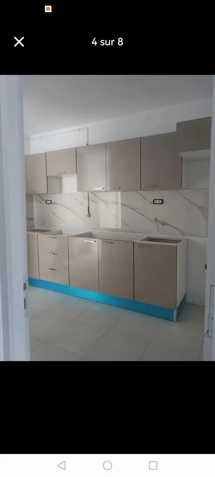 un appartement s+2 jamais habité au 1er étage a louer situé a Omrane Supérieur