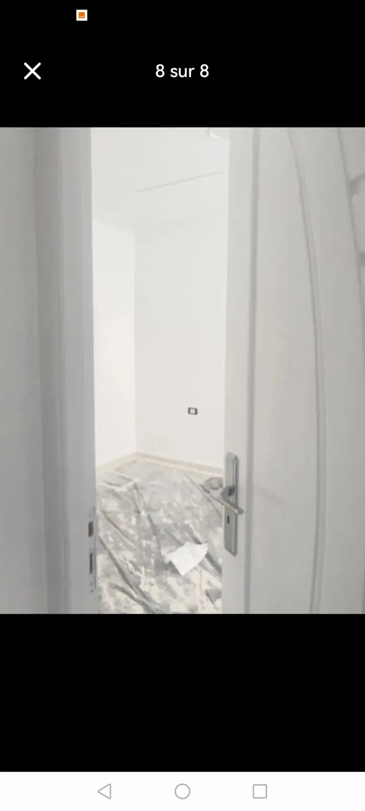 un appartement s+2 jamais habité au 1er étage a louer situé a Omrane Supérieur