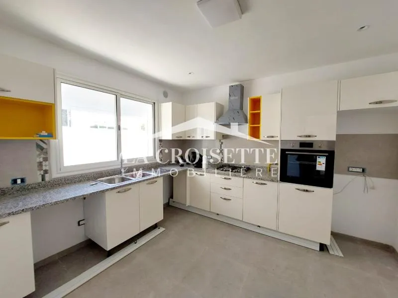 Duplex S+3 avec Jardin à louer à La Marsa MDL0707