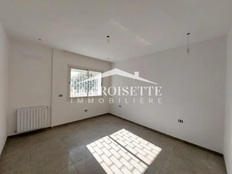 Duplex S+3 avec Jardin à louer à La Marsa MDL0707