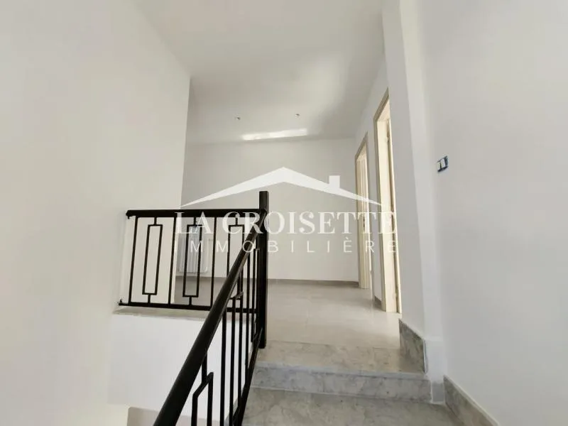 Duplex S+3 avec Jardin à louer à La Marsa MDL0707