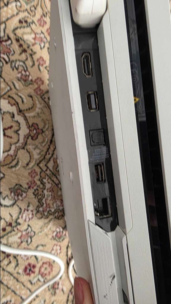 PlayStation 4 pro 1tera