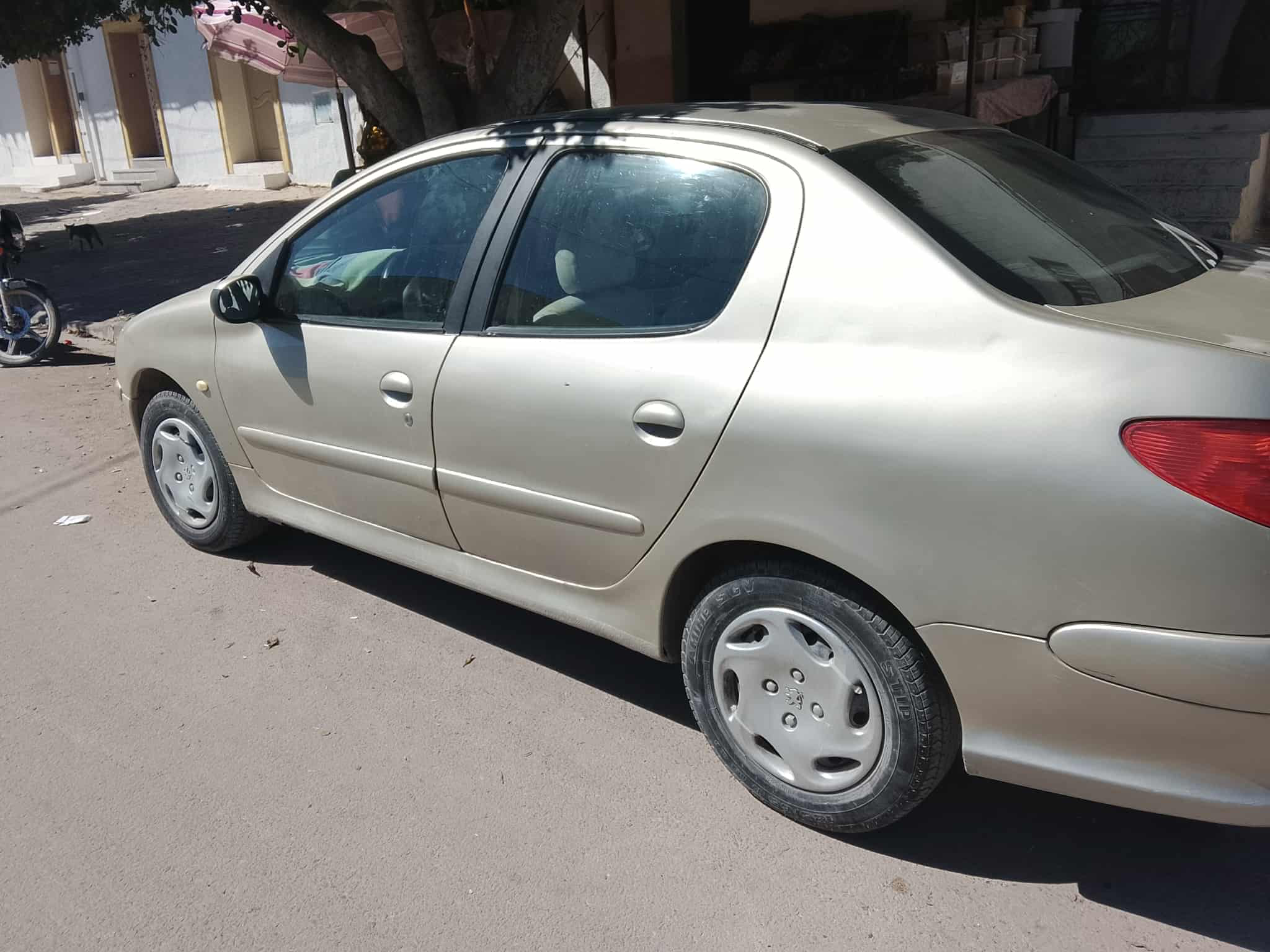 Peugeot 206 sedan