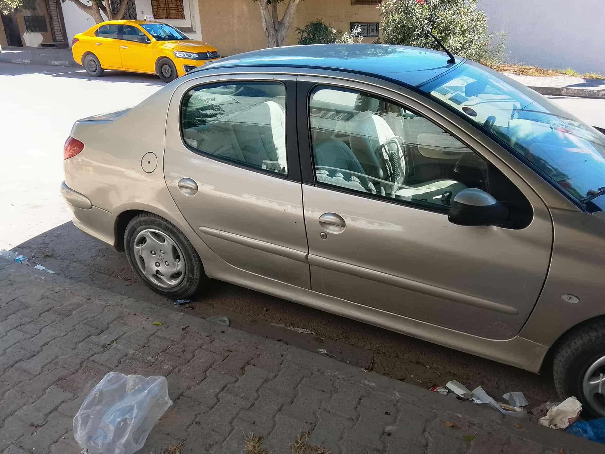 Peugeot 206 sedan