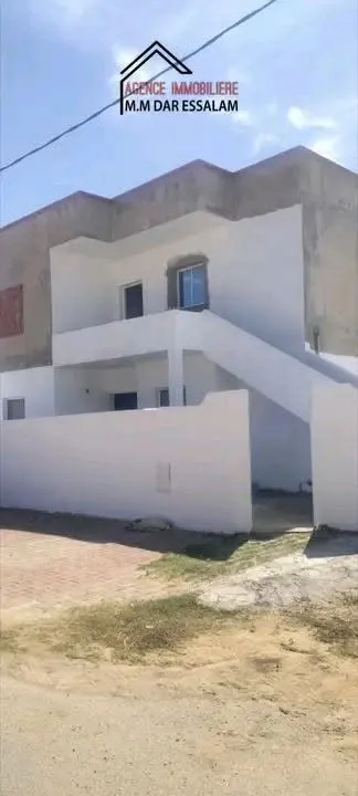 maison R1 près de la mer