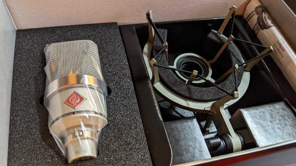 Microphone neumann tlm 102