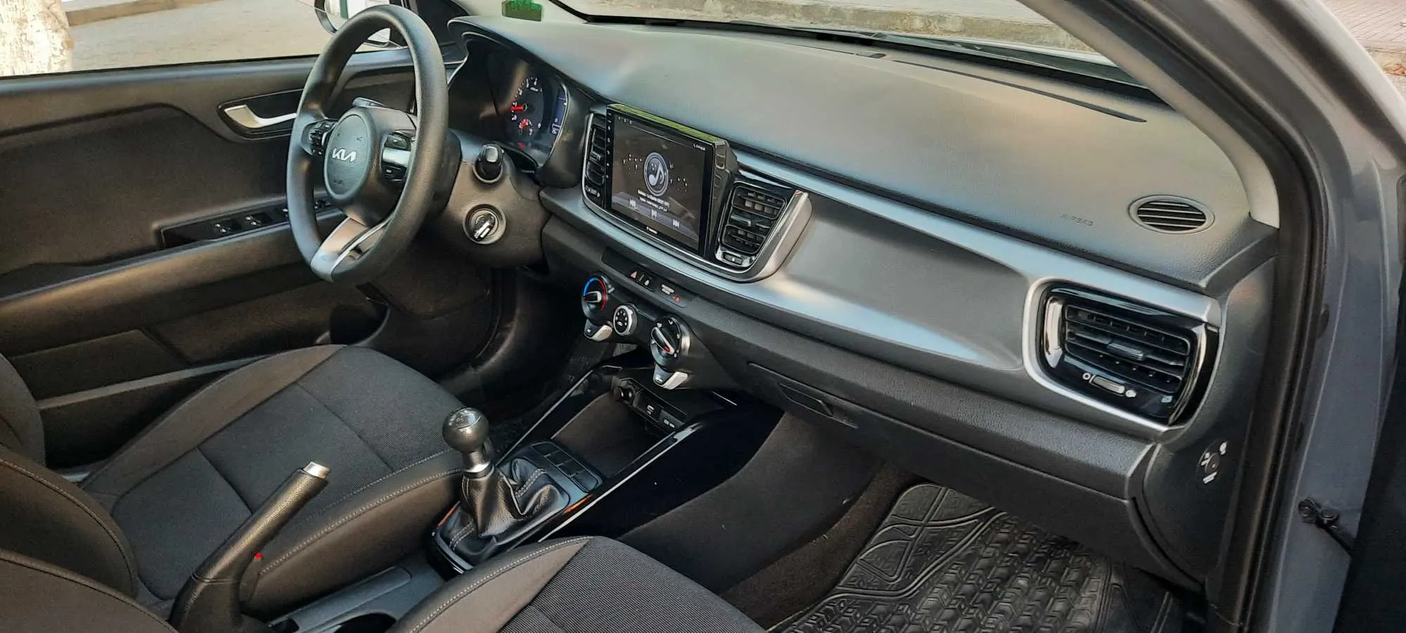Kia Rio Hatchbak état neuve 4cylindres 2022 Tl:28431642