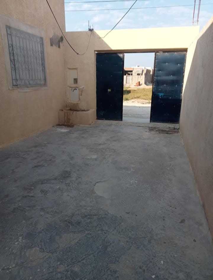 Très bonne Affaire : maison S+1 avec un terrain
