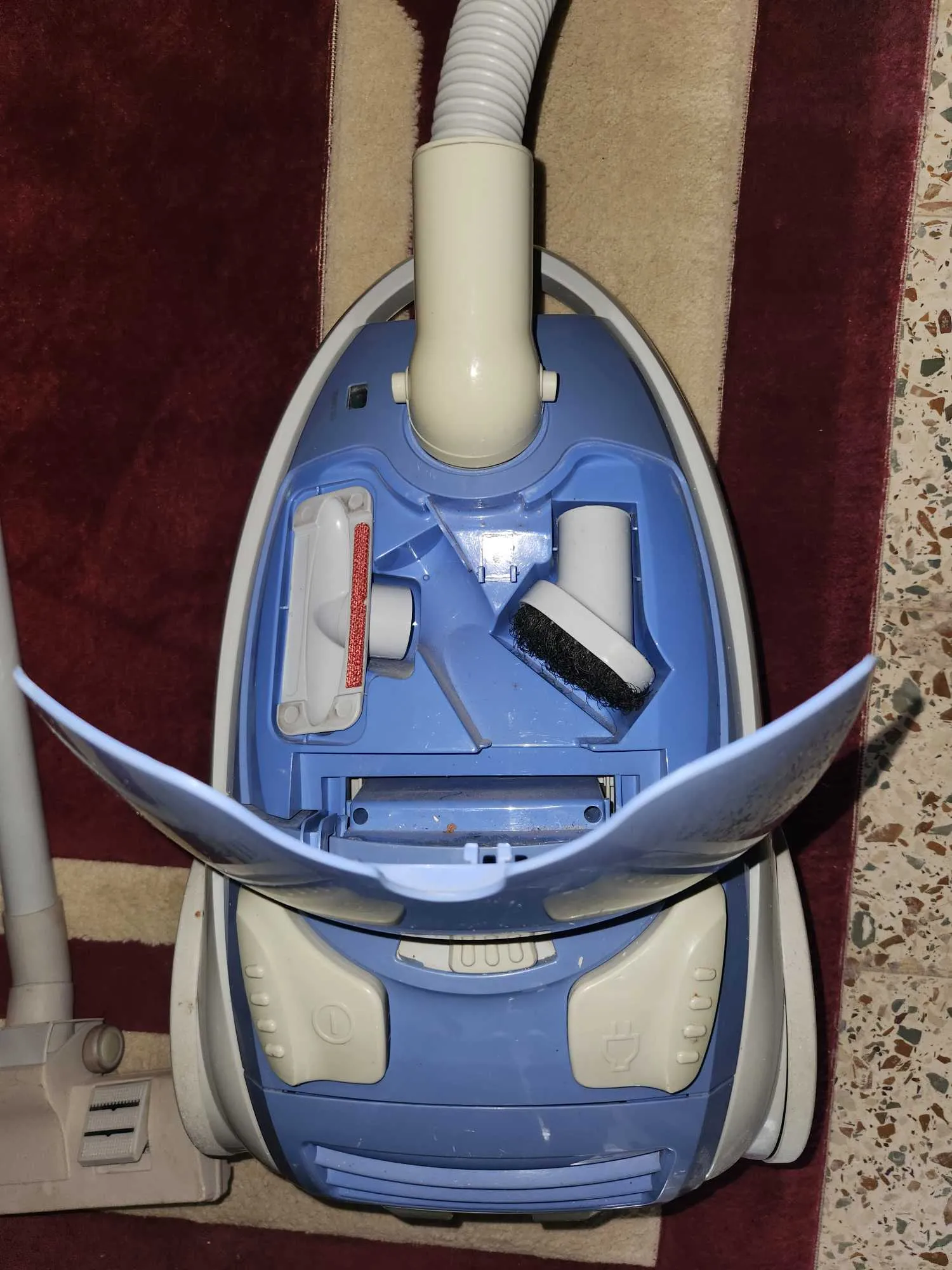 Aspirateur General Line 1600W