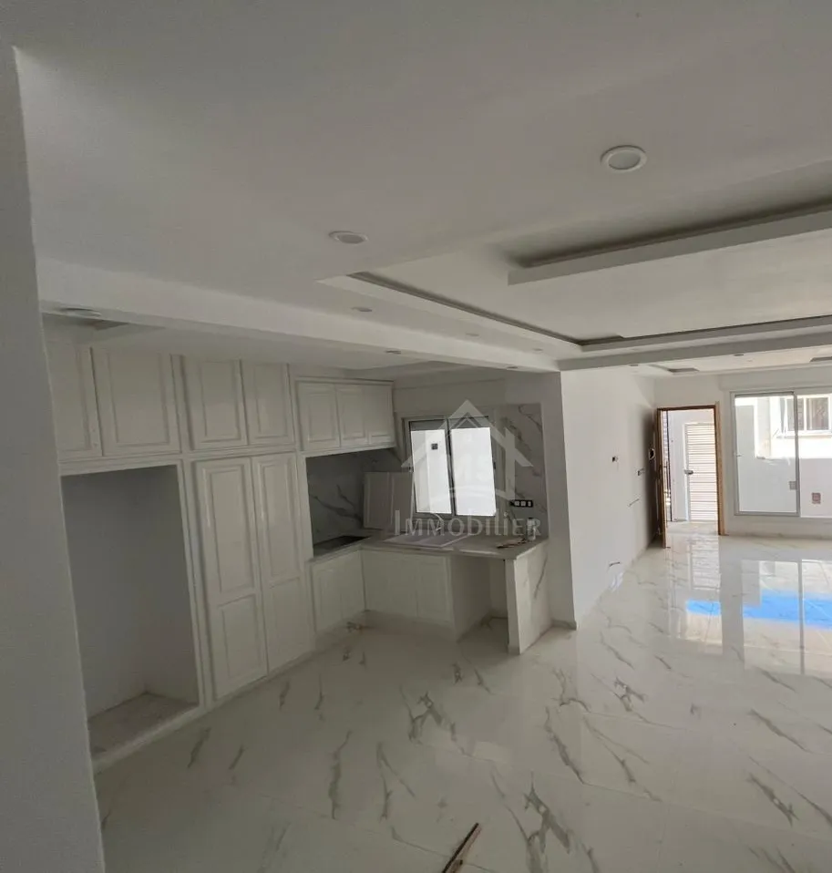 Charmant triplex tout neuf à Hammamet Sud à vendre 51355351