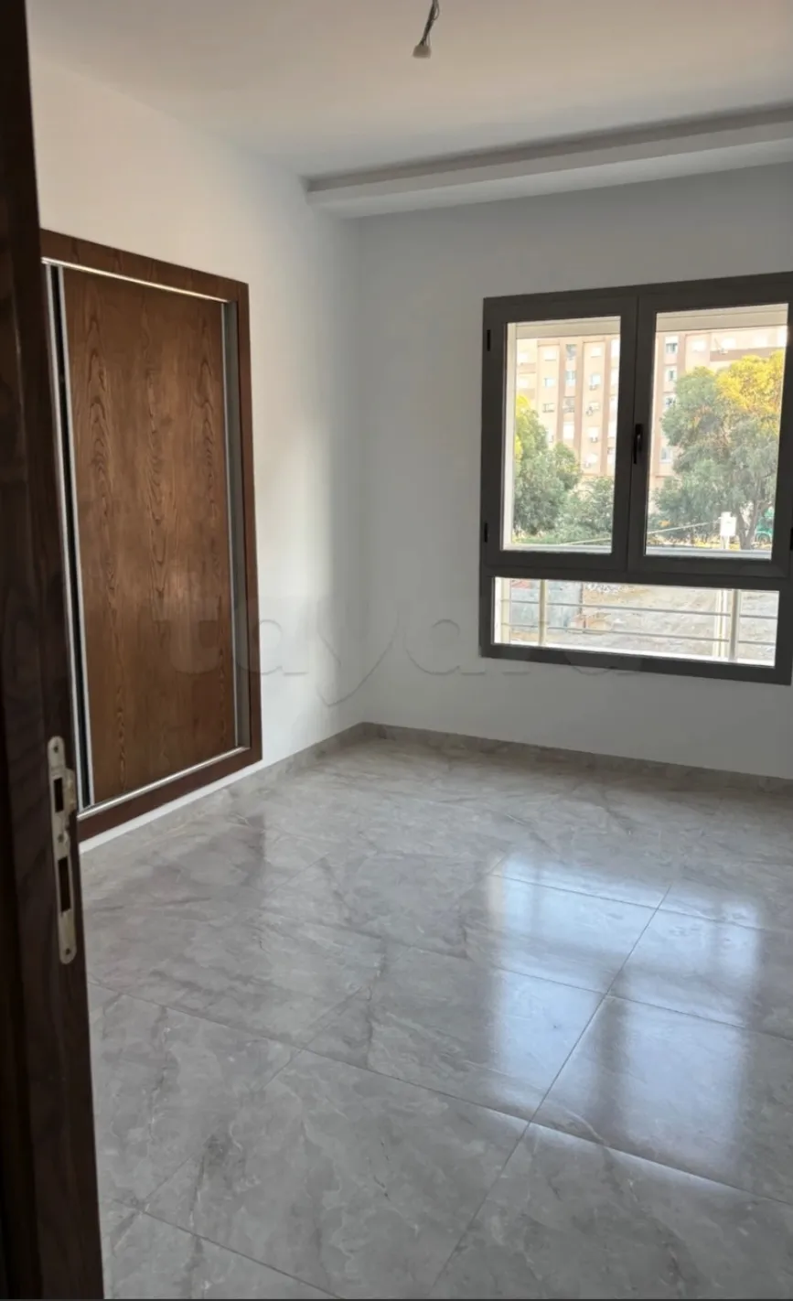 Location S2 vide à La Nouvelle Soukra