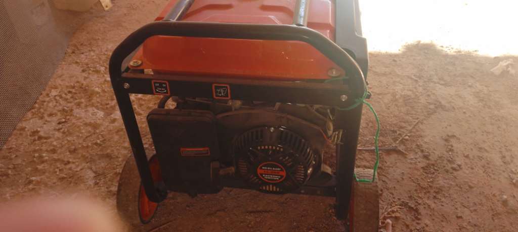 scie a sol plaque vibrante groupe electrogene